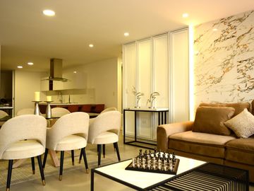 En Venta Departamento de Lujo de 3 Dormitorios en Puertas del Sol - Ordoñez Lasso