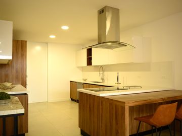 En Venta Departamento de Lujo de 3 Dormitorios en Puertas del Sol - Ordoñez Lasso