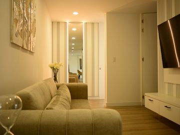 En Venta Departamento de Lujo de 3 Dormitorios en Puertas del Sol - Ordoñez Lasso