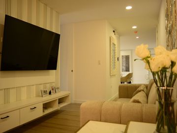 En Venta Departamento de Lujo de 3 Dormitorios en Puertas del Sol - Ordoñez Lasso