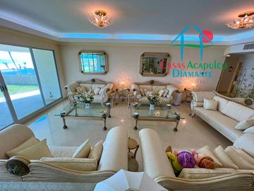 Departamento en venta con hermosa terraza e increíble vista al mar