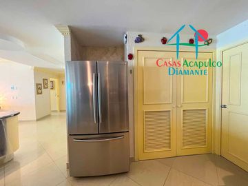 Departamento en venta con hermosa terraza e increíble vista al mar