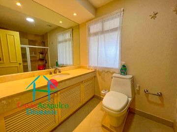 Departamento en venta con hermosa terraza e increíble vista al mar