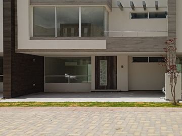 Hermosa casa en MORILLOTLA