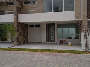 Hermosa casa en MORILLOTLA