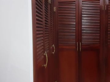 **En Venta Lote de 993 metros con Amplia Casa y Anexo Independiente en Brisas del Mar Salinas, Ecuador**