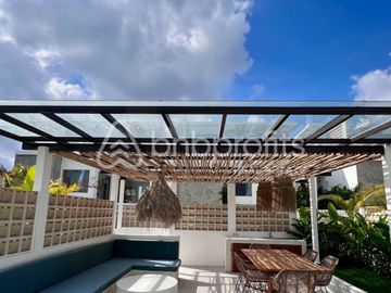 Idyllic Ibiza-Style Villa with Rice Field View from Rooftop and 15 Minutes from Pererenan Beach