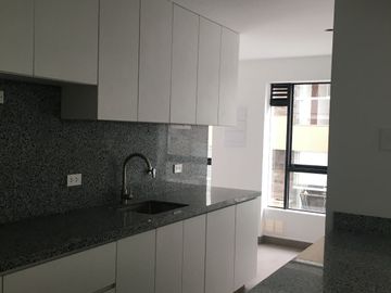 VENTA DE DEPARTAMENTO DE ESTRENO EN AV. DE LOS PRECURSORES SURCO CERCA A CHACARILLA