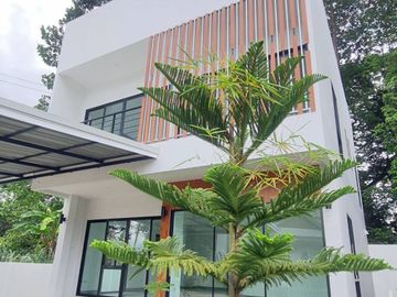 New Modern 3 Bed House in San Phi Suea for Sale