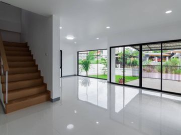 New Modern 3 Bed House in San Phi Suea for Sale