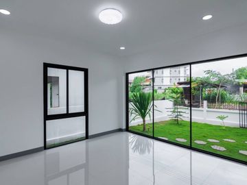 New Modern 3 Bed House in San Phi Suea for Sale