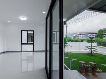 New Modern 3 Bed House in San Phi Suea for Sale