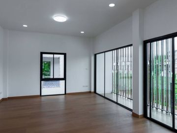New Modern 3 Bed House in San Phi Suea for Sale