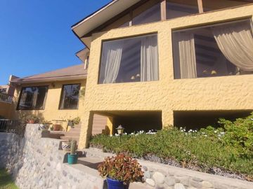HERMOSA, AMPLIA Y ACOGEDORA CASA EN VENTA COQUIMBO