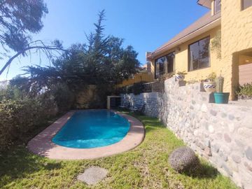 HERMOSA, AMPLIA Y ACOGEDORA CASA EN VENTA COQUIMBO