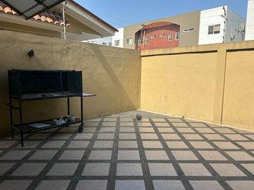 VENDO SAMBORONDÓN BOREAL CASA 3 DORMITORIOS