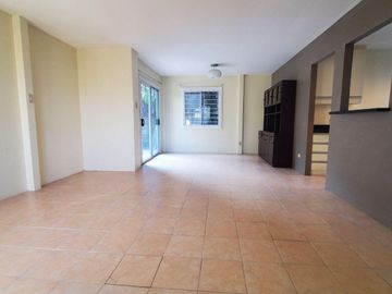 RFO house for sale in  Sta. Rosa Estates 2 with covered Car Garage