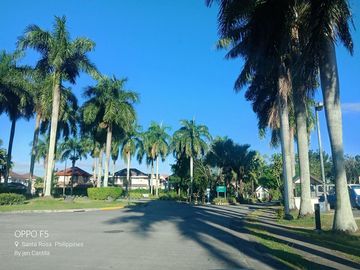 RFO house for sale in  Sta. Rosa Estates 2 with covered Car Garage