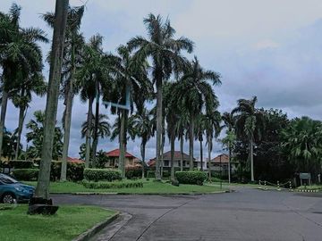 RFO house for sale in  Sta. Rosa Estates 2 with covered Car Garage