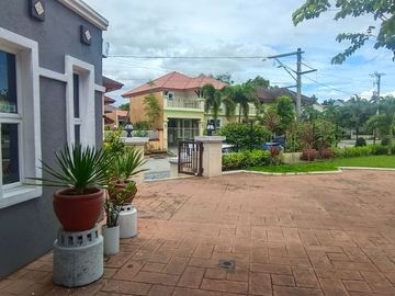 RFO house for sale in  Sta. Rosa Estates 2 with covered Car Garage