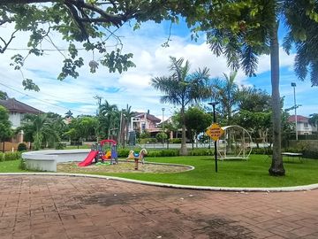 RFO house for sale in  Sta. Rosa Estates 2 with covered Car Garage