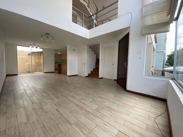 Casa en Venta de 3 Dormitorios en Tumbaco Quito