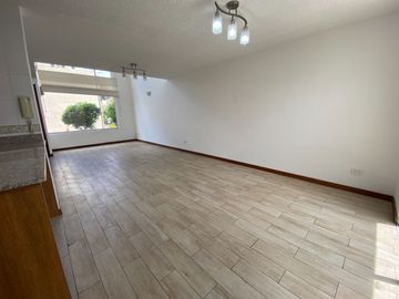 Casa en Venta de 3 Dormitorios en Tumbaco Quito