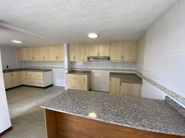 Casa en Venta de 3 Dormitorios en Tumbaco Quito
