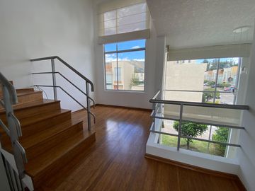 Casa en Venta de 3 Dormitorios en Tumbaco Quito