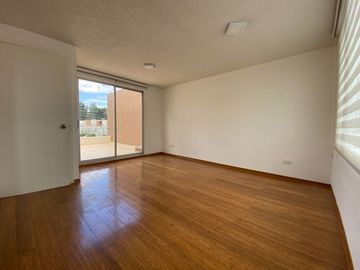 Casa en Venta de 3 Dormitorios en Tumbaco Quito