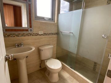 Casa en Venta de 3 Dormitorios en Tumbaco Quito
