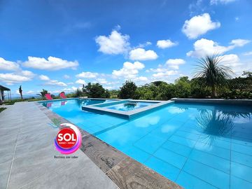 FINCA DE ALQUILER CON SALÓN DE EVENTOS EN ARRIENDO PEREIRA, EJE CAFETERO