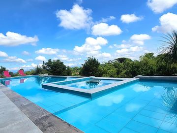FINCA DE ALQUILER CON SALÓN DE EVENTOS EN ARRIENDO PEREIRA, EJE CAFETERO