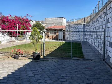 VENDO QUINTA  DE OPORTUNIDAD  GUAYLLABAMBA