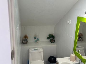VENDO QUINTA  DE OPORTUNIDAD  GUAYLLABAMBA
