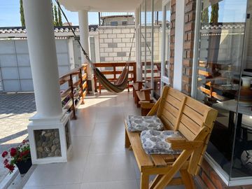 VENDO QUINTA  DE OPORTUNIDAD  GUAYLLABAMBA