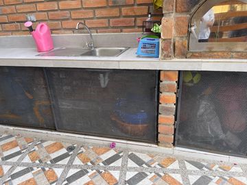 Vendo pequeña quinta de OPORTUNIDAD  en el centro  de Guayllabamba
