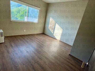 Casa en venta en PRIVADA Vistancia 1er Sector, atrás de La Rioja, Esfera, con 100 m² de patio!!! Sin vecino atrás, muy cerca de esquina, con facilidad