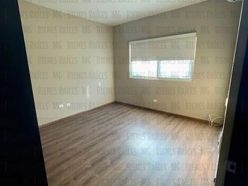Casa en venta en PRIVADA Vistancia 1er Sector, atrás de La Rioja, Esfera, con 100 m² de patio!!! Sin vecino atrás, muy cerca de esquina, con facilidad