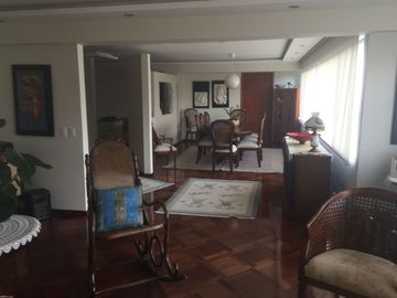 VENTA DEPARTAMENTO DUPLEX DE 4 DORMITORIOS , SECTOR LA CAROLINA