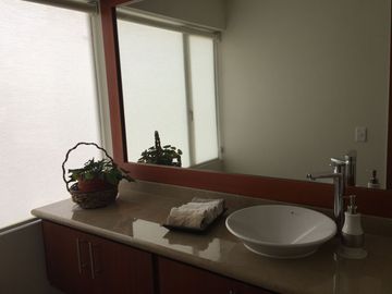 VENTA DEPARTAMENTO DUPLEX DE 4 DORMITORIOS , SECTOR LA CAROLINA