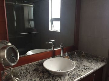 VENTA DEPARTAMENTO DUPLEX DE 4 DORMITORIOS , SECTOR LA CAROLINA