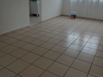 COL. ANAHUAC.  COMODO DEPARTAMENTO EN PRIMER PISO. UBICADÍSIMO