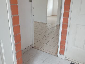 COL. ANAHUAC.  COMODO DEPARTAMENTO EN PRIMER PISO. UBICADÍSIMO