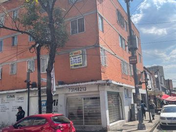 COL. ANAHUAC.  COMODO DEPARTAMENTO EN PRIMER PISO. UBICADÍSIMO