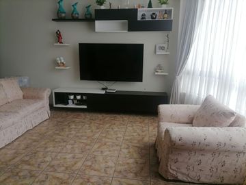 DPTO VENTA X CDRA 34 AV EL CORREGIDOR 130 m2 URB PORTADA DEL SOL LA MOLINA