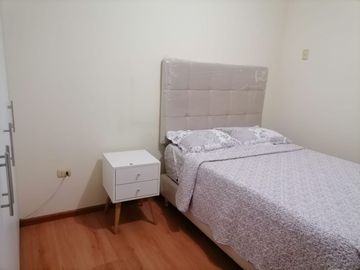 DPTO VENTA X CDRA 34 AV EL CORREGIDOR 130 m2 URB PORTADA DEL SOL LA MOLINA