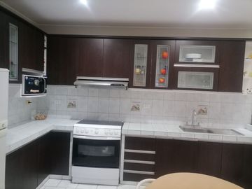 DPTO VENTA X CDRA 34 AV EL CORREGIDOR 130 m2 URB PORTADA DEL SOL LA MOLINA