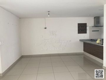 CASA EN VENTA, ALAMEDAS DE ALCAZAR. León,Gto; 3 REC.ROOF GARDEN, EQUIPADA, PRIVADA