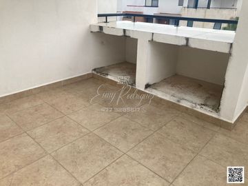 CASA EN VENTA, ALAMEDAS DE ALCAZAR. León,Gto; 3 REC.ROOF GARDEN, EQUIPADA, PRIVADA